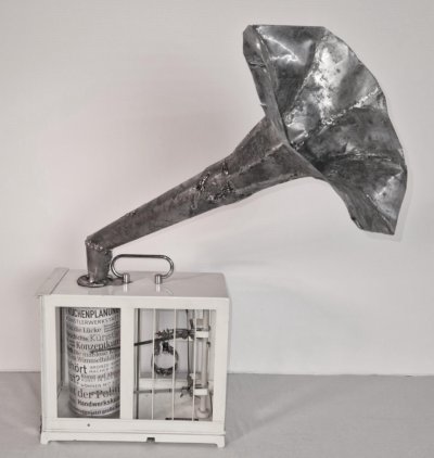Hans Angerer, Der Seismograph weiß nichts über Erdbeben, 2023